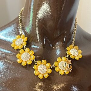 Kate Spade ♠️. 12K Gold Plated Queen Honey Bee 🐝 Necklace, EUC